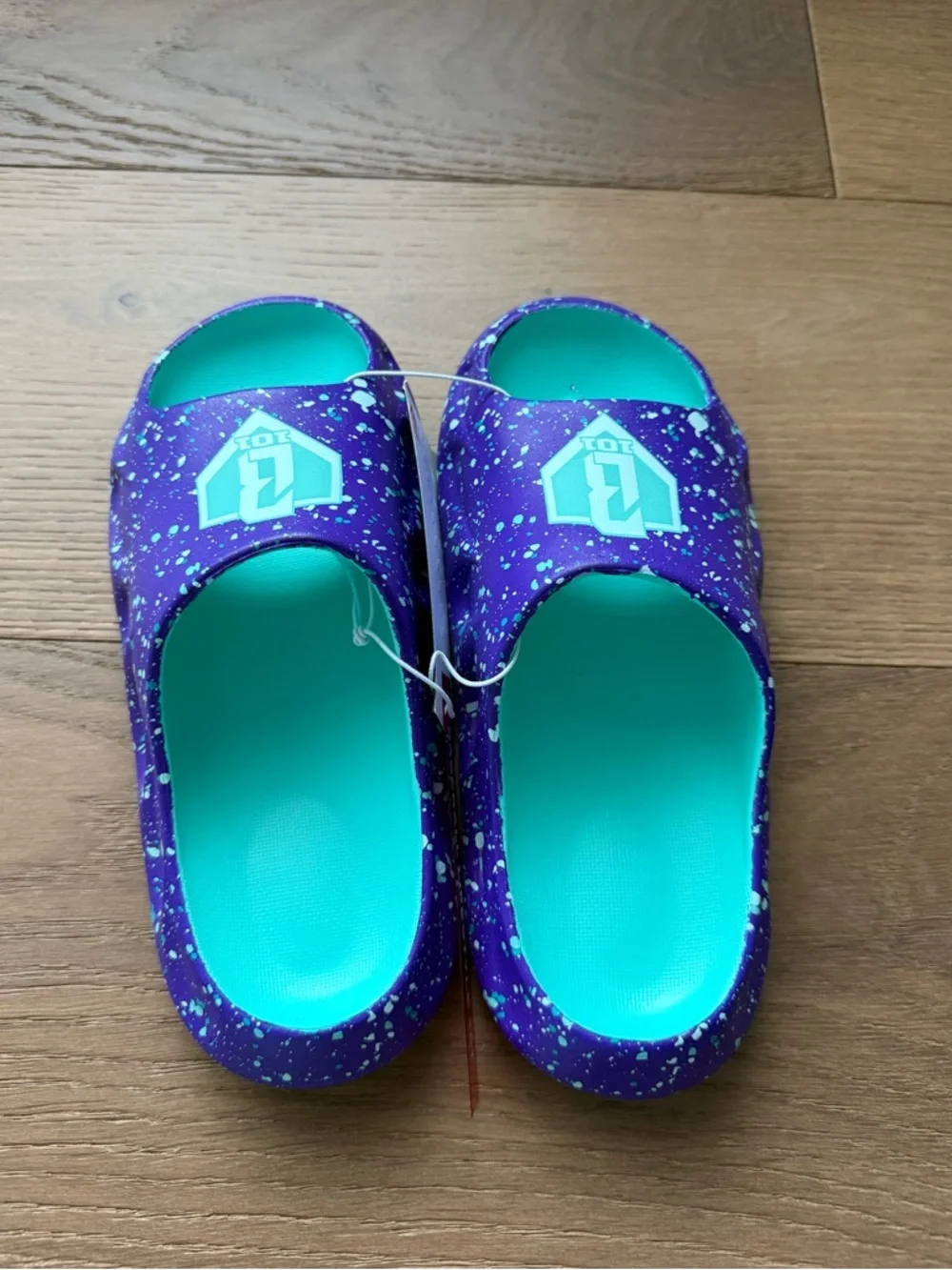 Baseball Lifestyle 101 - Youth Slides - NEW WITH TAGS - Picture 3 of 4